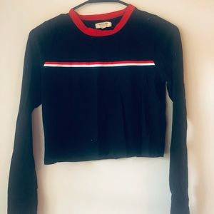 Black long sleeve crop top